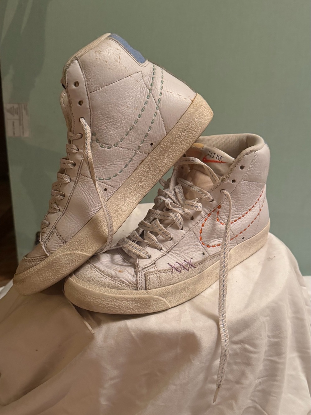 Nike Sneakers White Cream